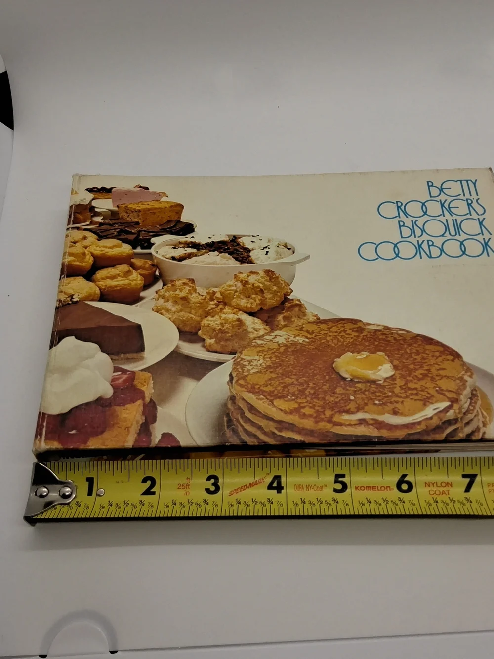 Betty Crocker’s Bisquick Cookbook 1971/73 Hardcover 3 Ring Binder Vintage GM